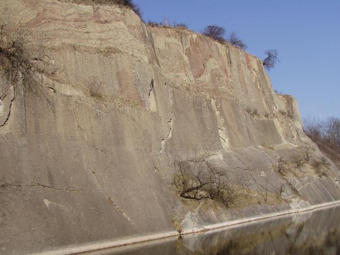 prague20060408_conservation_quarry075.jpg