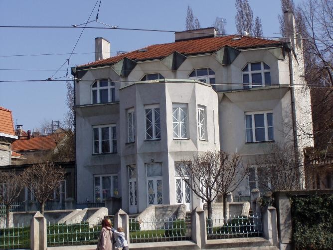 prague20060408_house_cubist065.jpg
