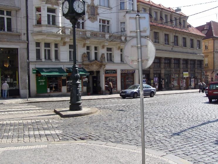 prague20060408_malostranke006.jpg