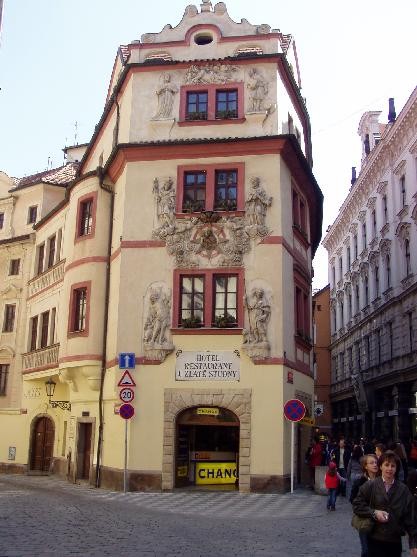 prague20060408_old_town033.jpg