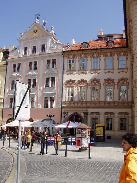 prague20060408_square042.jpg