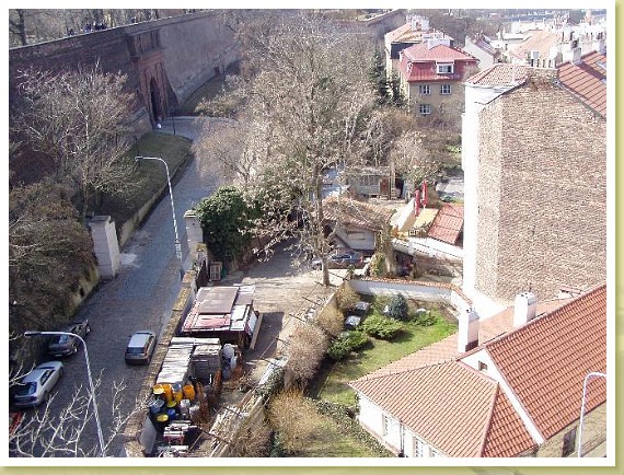 prague20060408_vsyhrad_yards056.jpg
